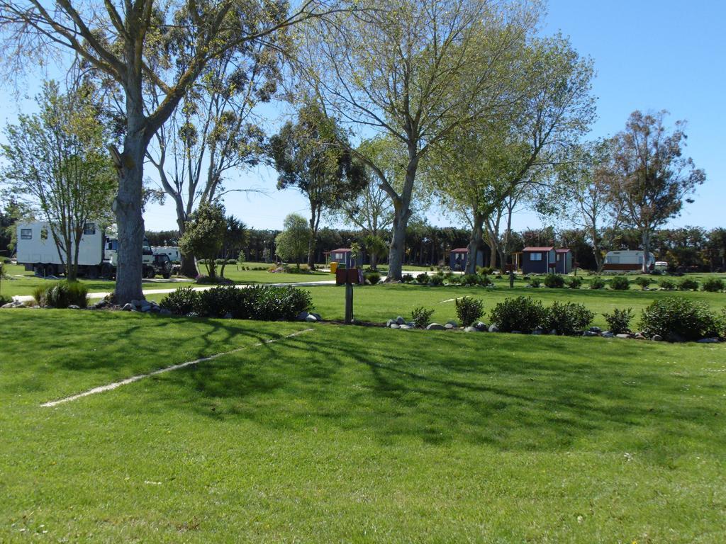 Glenavys Waitaki River Motor Camp Exterior foto